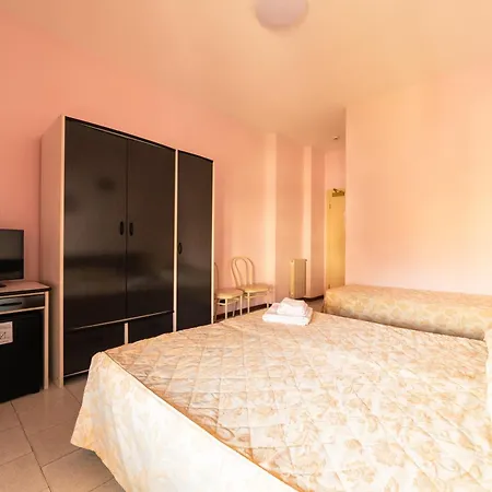 Lido Hotel 3*