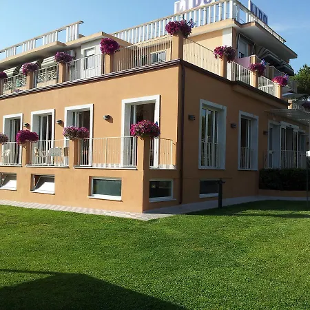 Lido 3* Marina di Massa